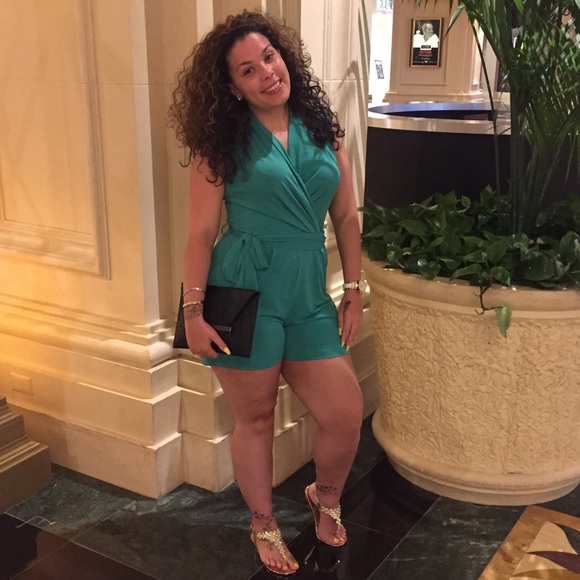 Meet your Posher, Jennifer - Picture 2 of 16